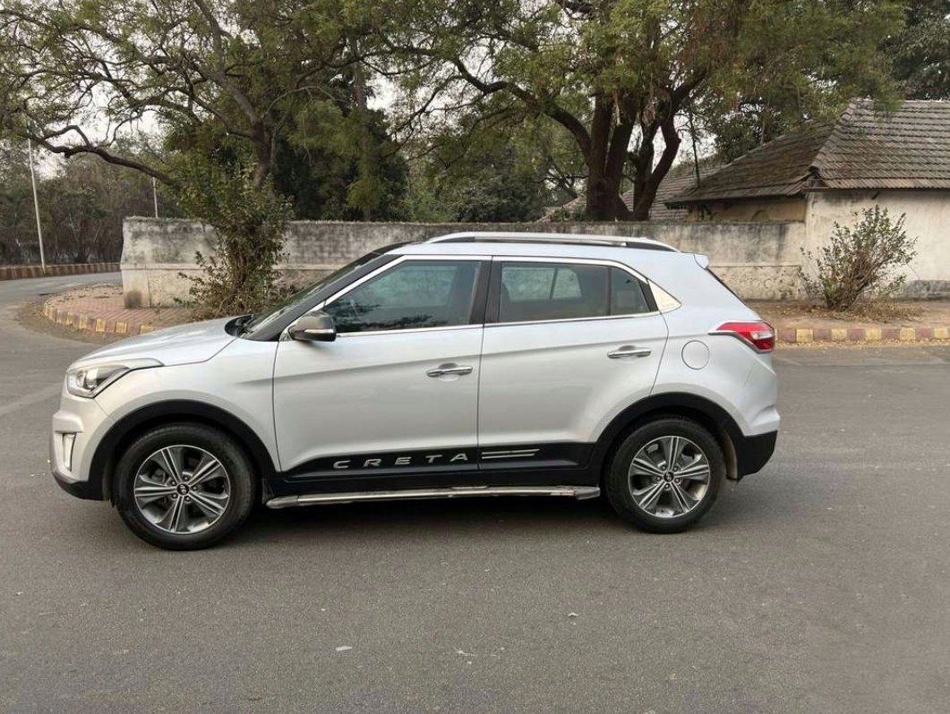 HYUNDAI CRETA 1.6 CRDI SX PLUS AT DUAL TONE