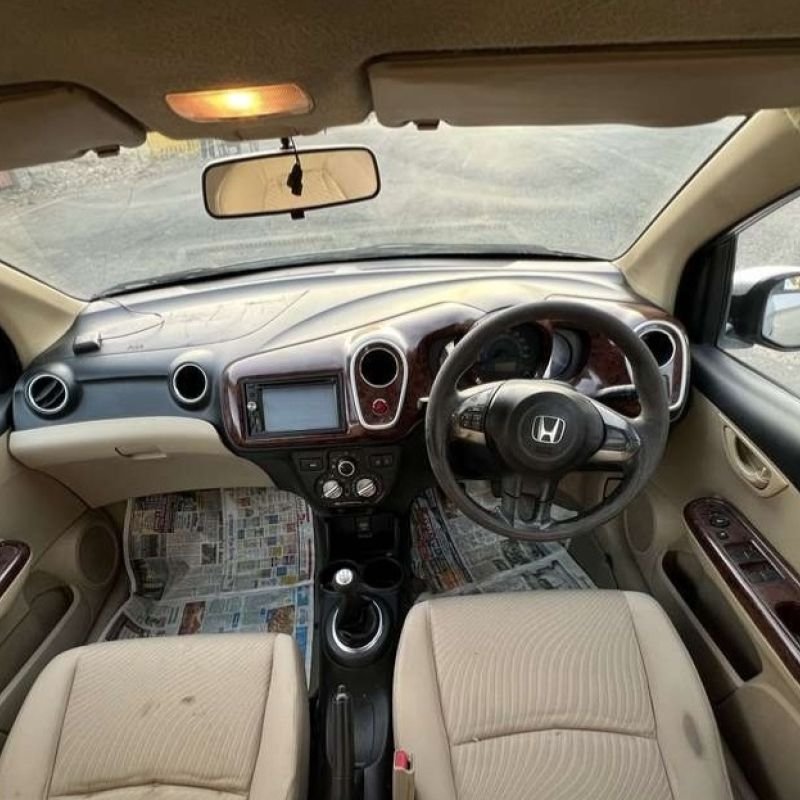 HONDA MOBILIO (2013)